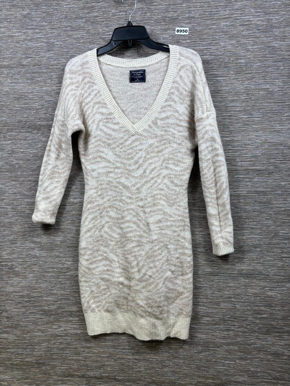 Abercrombie & Fitch Animal Print Sweater Dress Womens M Beige V-Neck Long Sleeve